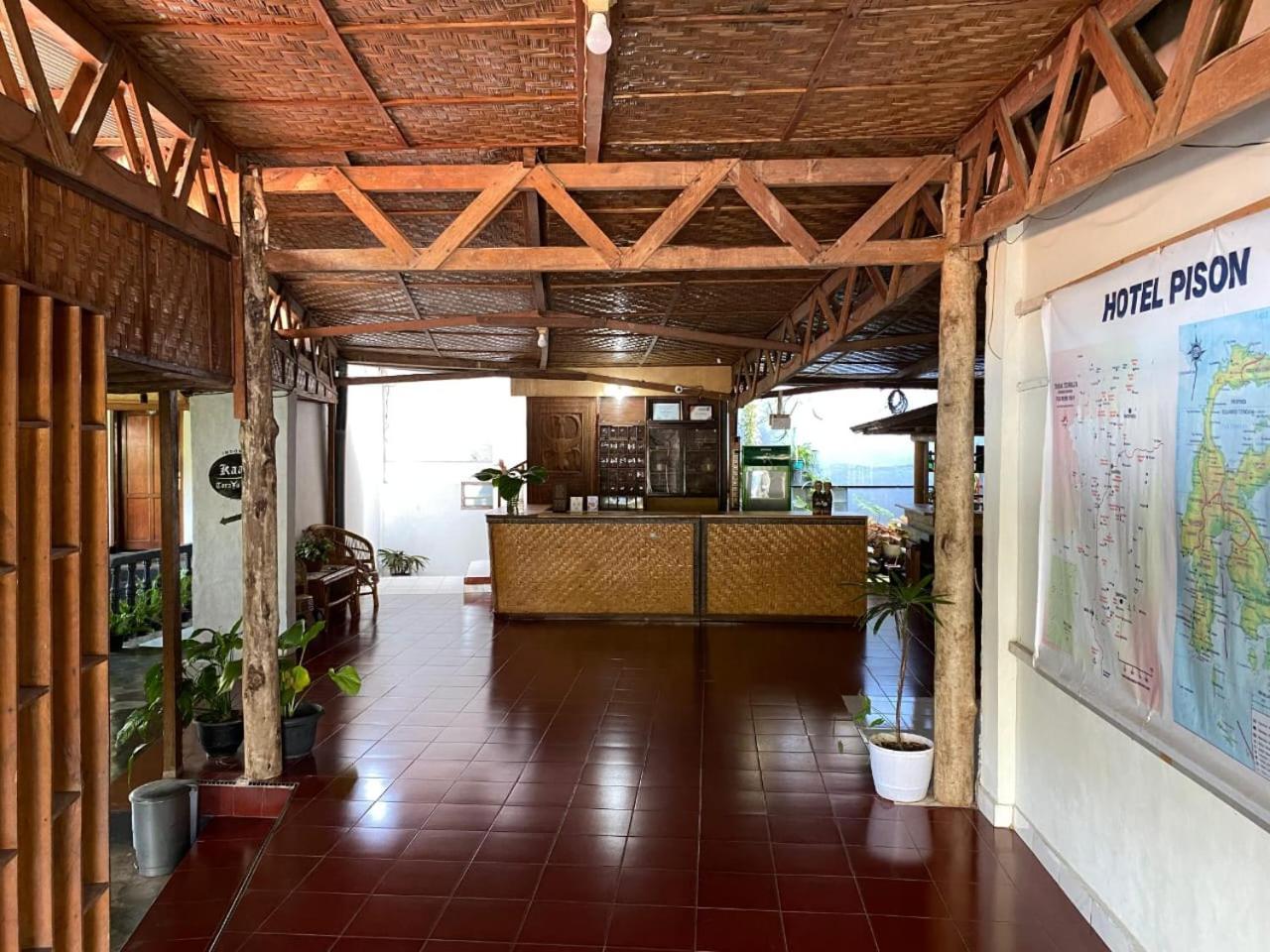 Hotel Pison Rantepao Exterior foto